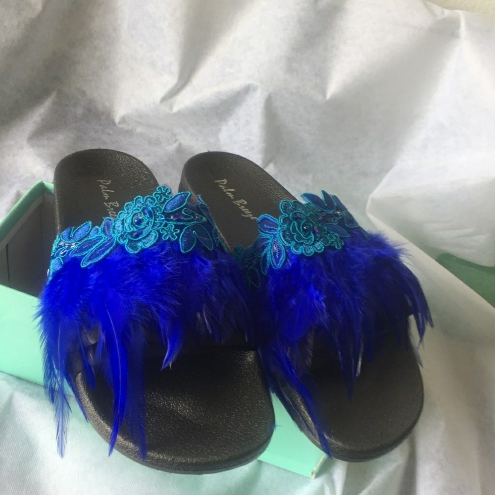 Sandals - Picture 2 of 6